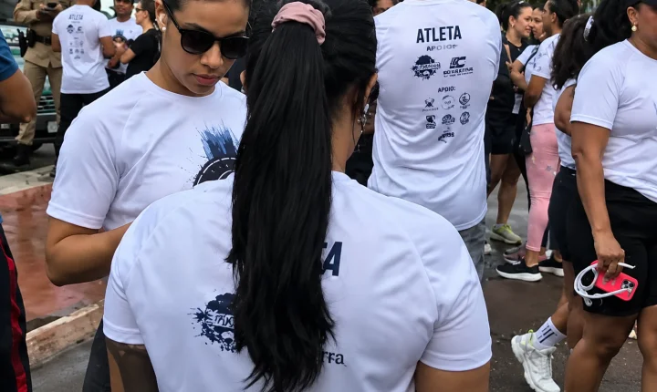 SEM PROPÓSITO: corredores chegam para prova, encontram local vazio e reclamam de golpe